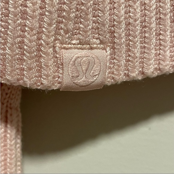 Lululemon 2021 Cashlu Boxy Crewneck Sweater in Pink Mist - Picture 3 of 6